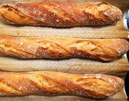 Baguette Tradition De l’Isère    Ingrédients : Farine Tradition De l’Isère