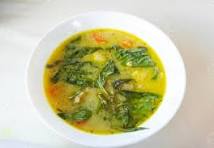 CURRY DE BOEUF VERT AVEC RIZ BLANC PARFUME