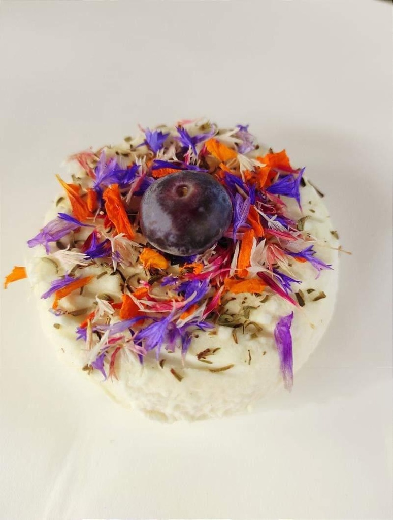 Fromage au lait cru 120g Sarriette et fleurs du cabanon du San Peyre