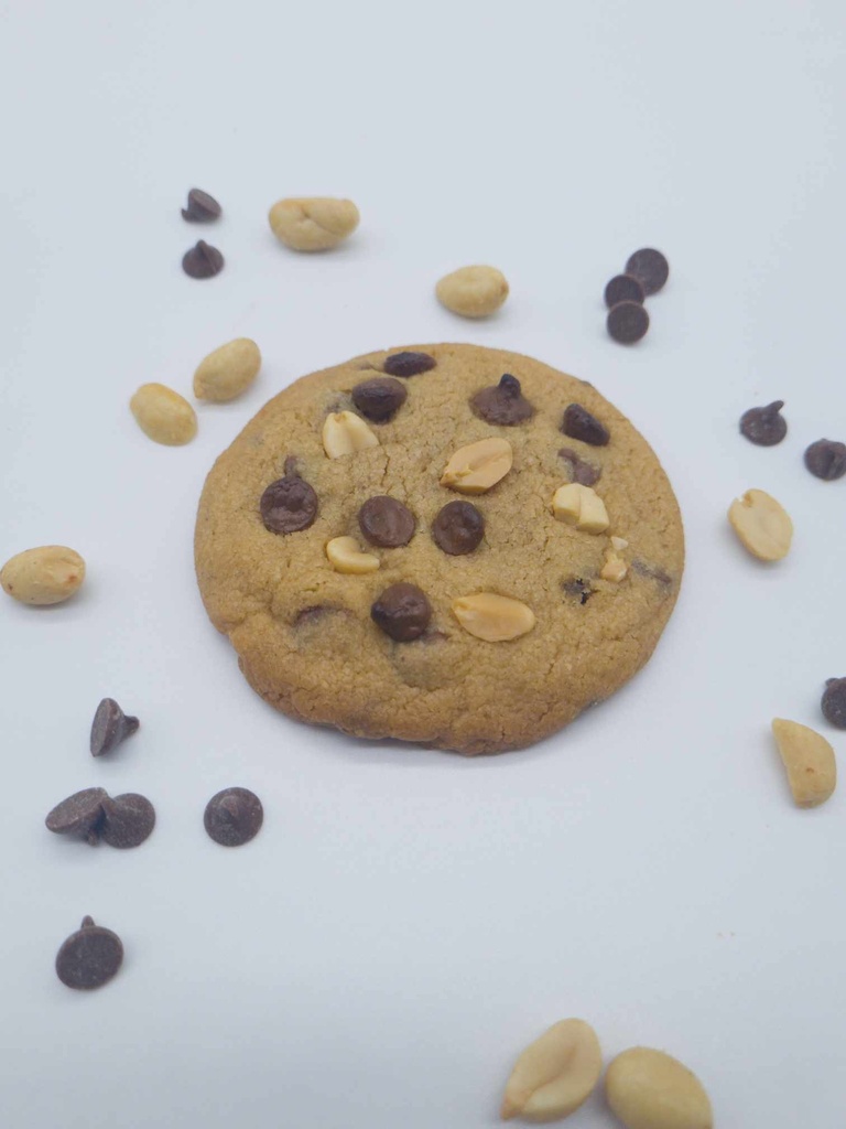 Le paquet de 6 cookies cacahuète, chocolat au lait 300g de chez Fanny