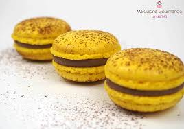 Macaron lait/passion par 12