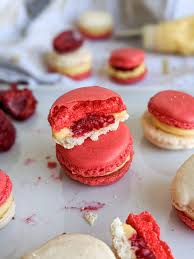 Macaron lait/framboise par 12