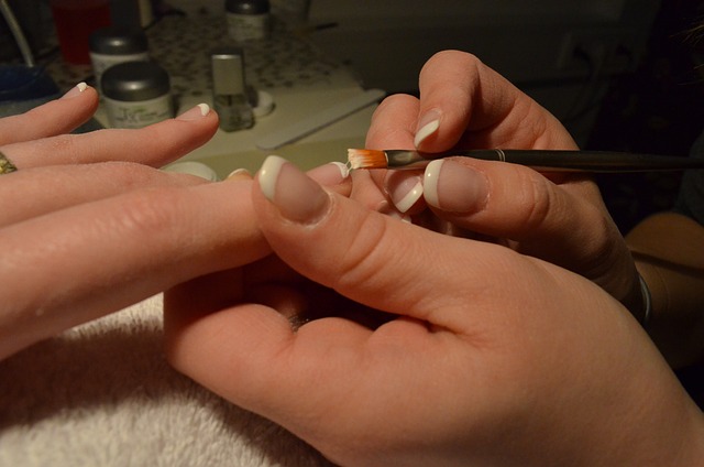Pose de vernis ou french ongles mains ou pieds 15 min