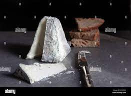Pyramide de chèvre cendrée