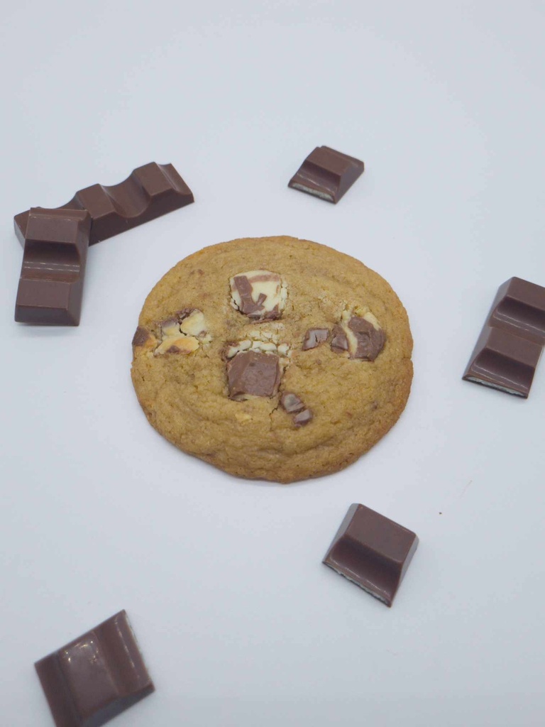 Le paquet de 2 cookies kinder, 2 M&M's, 2 barre mars de chez Fanny