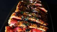 TIGRE QUI PLEURE: BOEUF BARBECUE, RIZ THAÏ ET SAUCE DELICIEUSE