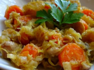 Sauté de courge spaghetti, carottes et châtaignes