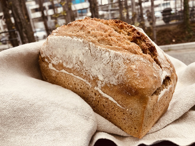 Pain de campagne fermentation longue forme « moulé » (levain de seigle 1%, farine semi-complète de blé T80 99%) 700g