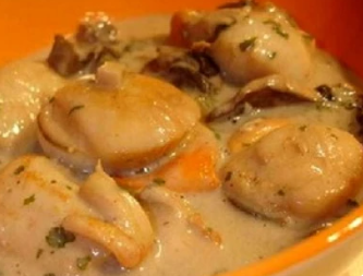 Blanquette de noix de Saint Jacques aux champignons bruns 4pers
