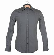 Chemise sur cintre